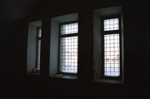 Pirmā stāva logi. Foto SIA AIG, 2003