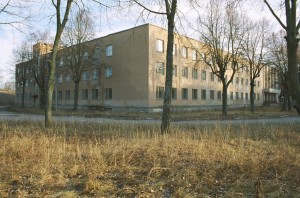 Mācību korpusa dienvidaustrumu fasāde (agrākā Popova iela 289). Foto SIA AIG, 2003