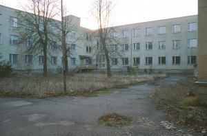 Mācību korpusa rietumu fasāde (agrākā Popova iela 289). Foto SIA AIG, 2003