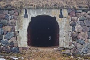 2. bastiona poternas fasāde no bastiona puses. M. Grunskis, 2011.04.02.