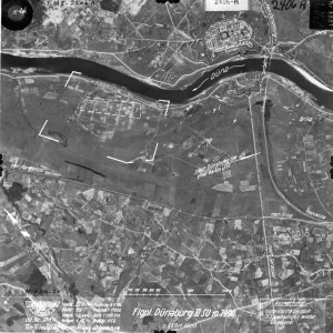 Daugavpils un tās apkārtne 1944.gada 1.augustā. http://www.wwii-photos-maps.com/targetrussia/citynamesbeginningd/citynames-dabr-dzis/slides/Dunaburg%20VI%20%20003.html