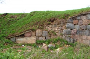 1. bastiona labā fase no iekšpagalma puses . Foto M. Grunskis, 2012.05.06.