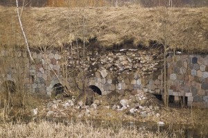 4. bastiona kreisais flangs. Foto M. Grunskis, 2010.04.10.