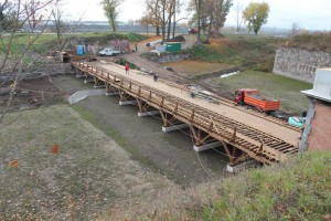 Tilta celtniecība. 2013. gada oktobris. Foto A. Mahļins